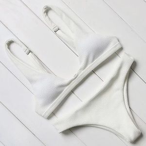 Simple White Ruche Cheeky Minimalist bikini 💫